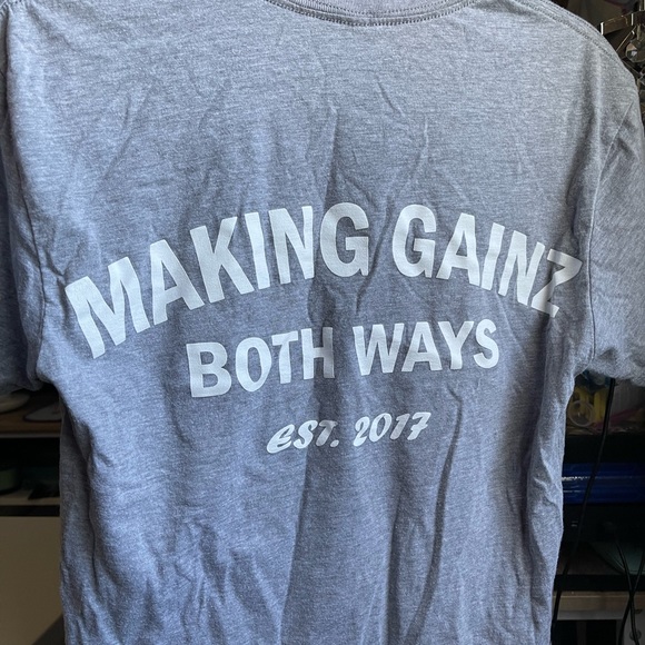 KINDA FIT KINDA FAT KFKF making gainz both ways est. 2017 XS - Picture 3 of 4